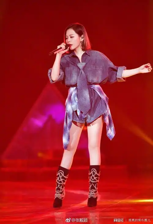 张靓颖参加新舞林大会网友吐槽跳舞还行但这腿