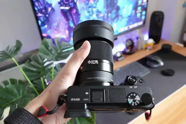 索尼a6400 适马30 1.