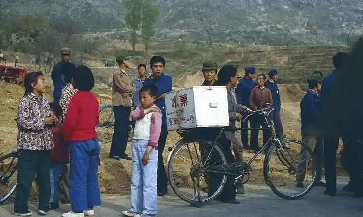 80年代孩子们的快乐生活:图3是最流行的游戏,图8是最深刻的记忆_农村