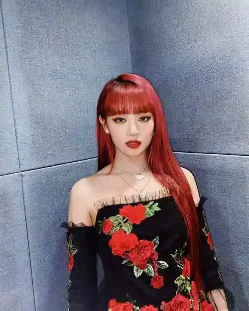 韩网友们对于 minnie 的表现纷纷给予鼓励:"(g)i-dle 成员们的韩文