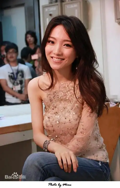 阎奕格_歌手_作品_个人资料_简历_生日_经历_留言 - 酷乐米