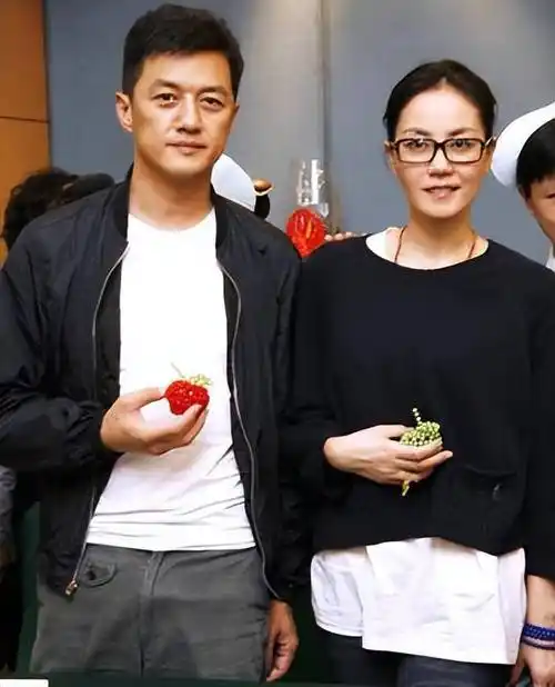 嘴唇疤痕消失,气质像王菲,却被吐槽不如姐姐_李亚鹏_网友_照片