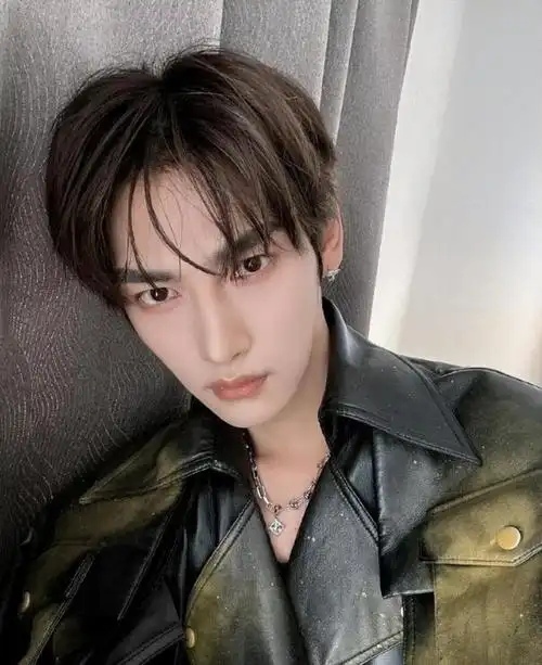 胡文煊否认出轨,报警后又承认与前女友有过孩子