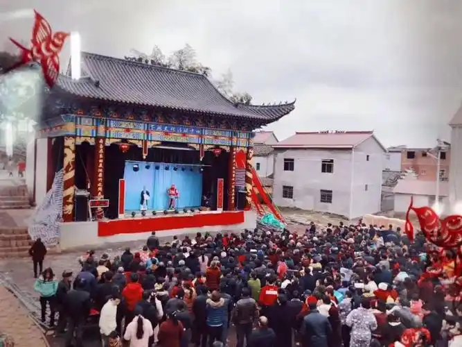 小璜:村民自筹建戏台 民俗大戏闹元宵