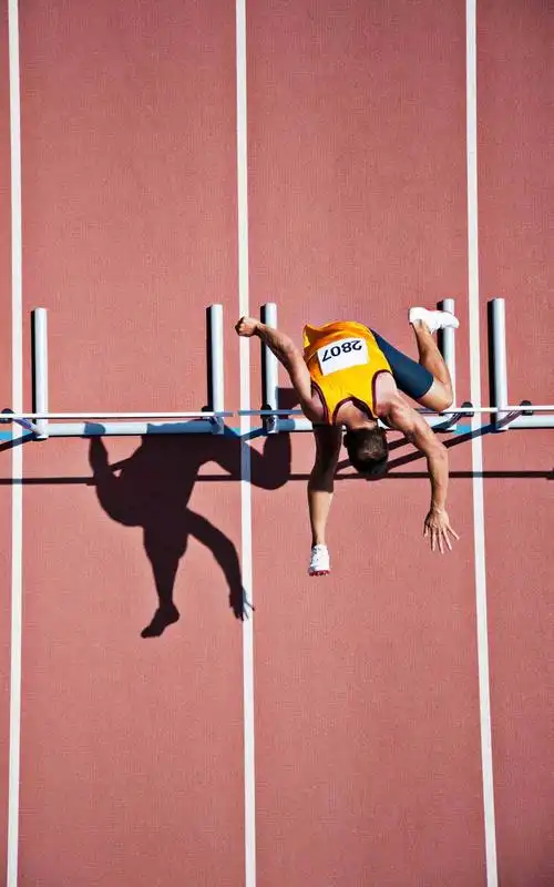 跨栏运动-01—华为杂志锁屏