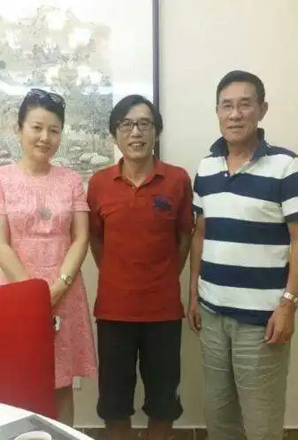 郑卫莉和老公杜志国素颜照曝光 她发福但气质依旧 称愧对亲儿子