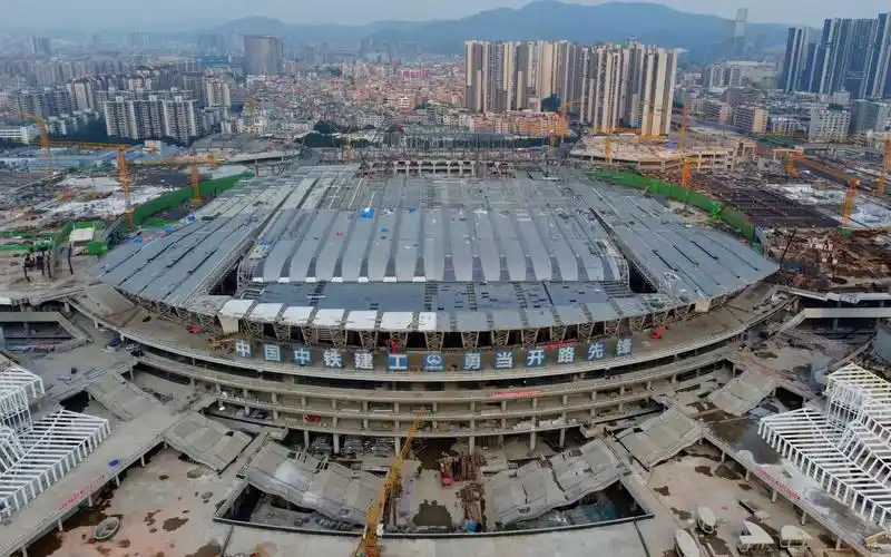 亚洲最大铁路枢纽之一广州白云站封顶记录