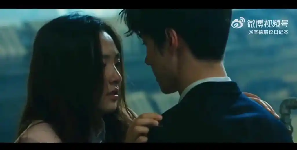 25岁的吴倩和23岁的吴世勋