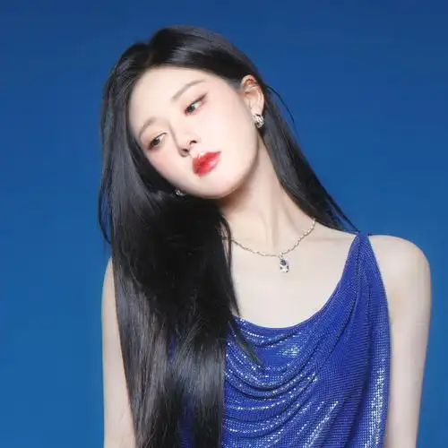 赵露思超话blue0397自修头像#木菟拍的赵露思