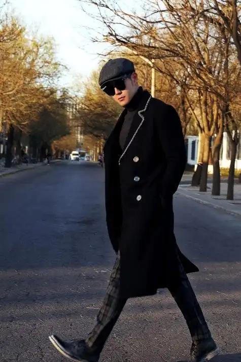 陈正飞优雅不羁街拍写真图片