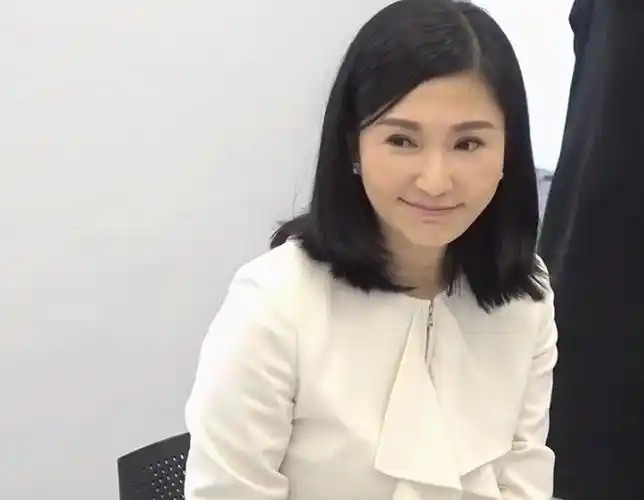 "苦情戏女王"张玉嬿近况,56岁气质好,至今未婚与老母相依作伴_谢祖武