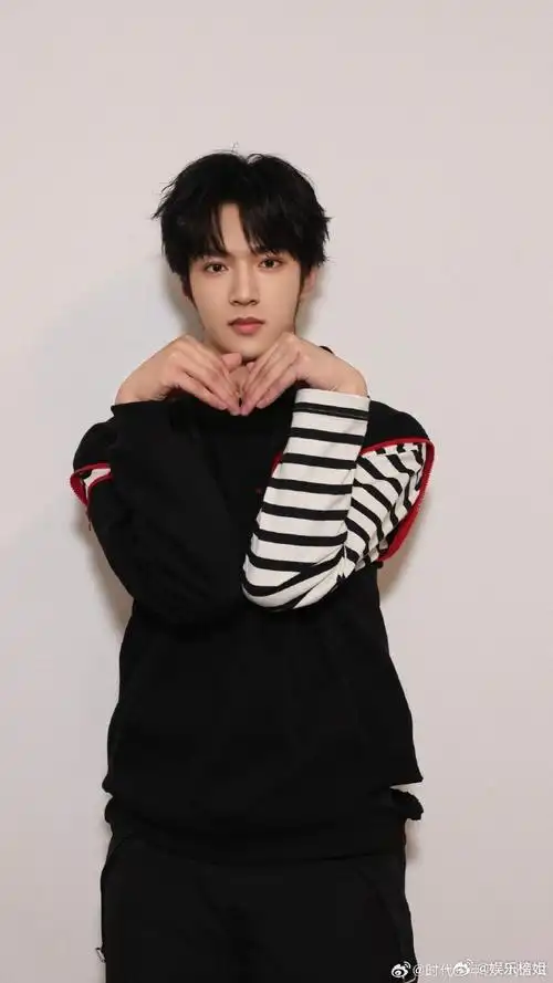 刘耀文发了《第二十条》花絮,这个哭戏镜头的杀伤力谁懂?