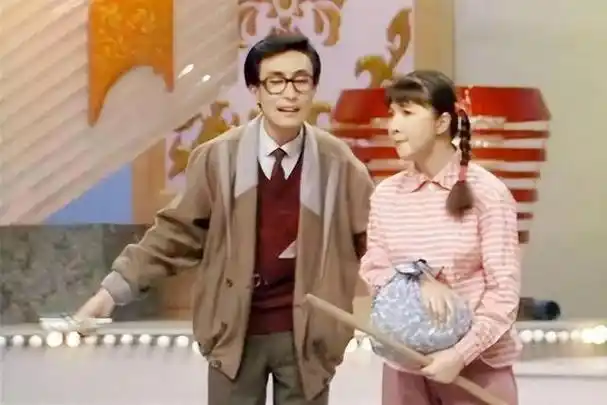 蔡明:嫁初恋丁秋星,结婚38年生一娃,如今娃是她的骄傲