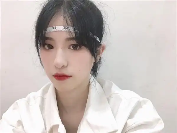 gnz48杨可璐 x genanx闪电潮牌|酷飒少女