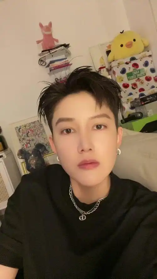 林弯弯snaki_林弯弯snaki个人资料_林弯弯snaki直播间_18183kol_18183