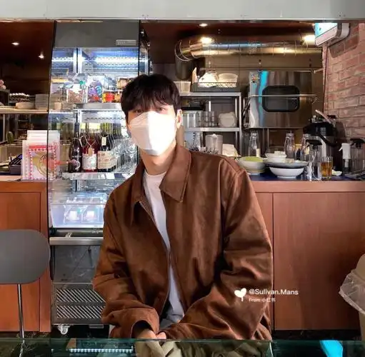 韩国欧巴的商务休闲穿搭