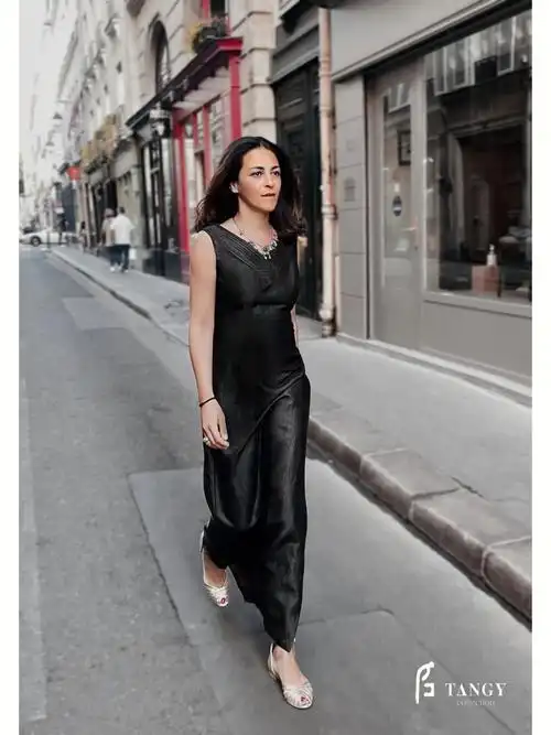 法国女演员louisa azamoun