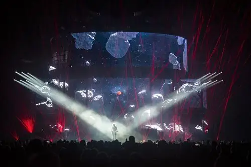 狂想曲之旅舞台艺术设计案例