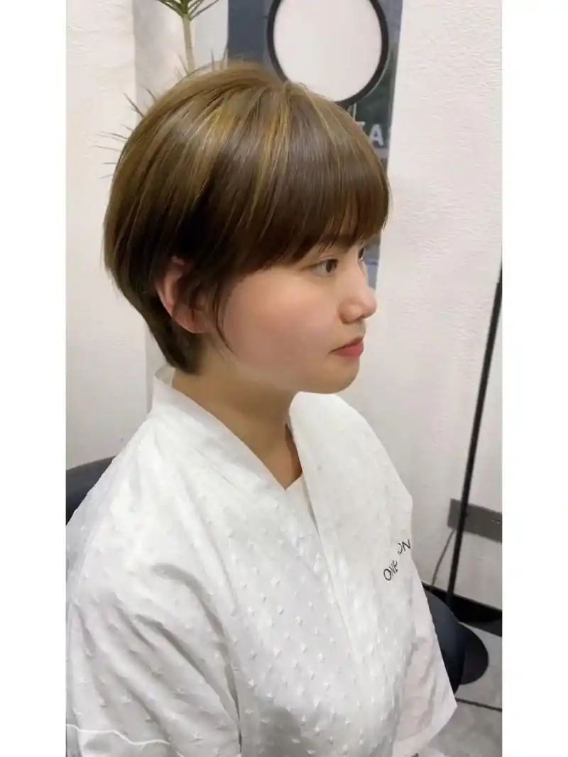 你确定不看看圆脸女生适合剪的短发 适合圆脸高额头发量少的女生短发