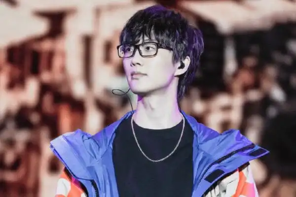 5首被"永久禁播"的歌曲,许嵩,徐良各占一首,而她已不在人世:许嵩的