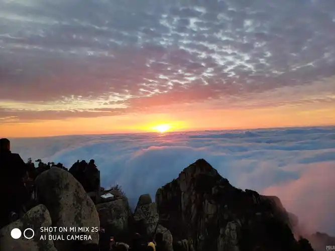 拍的泰山日出,自动模式拍的