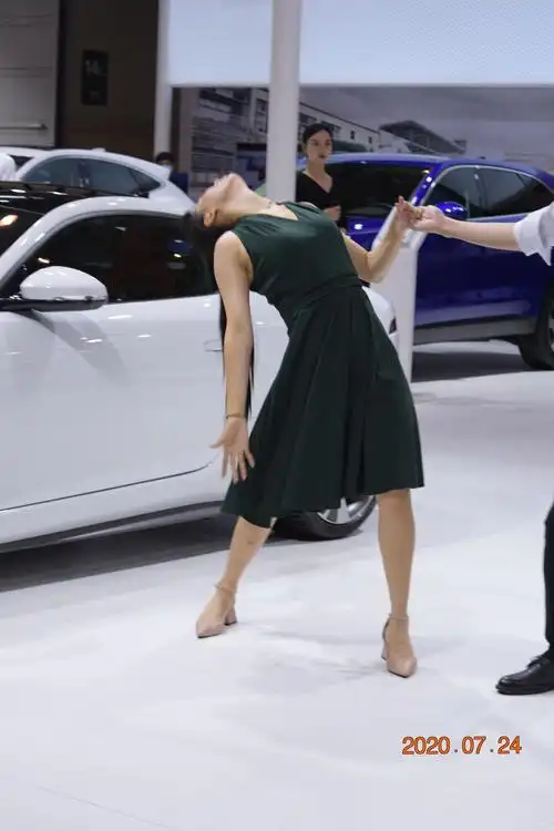 2020年国际车展舞蹈队表演