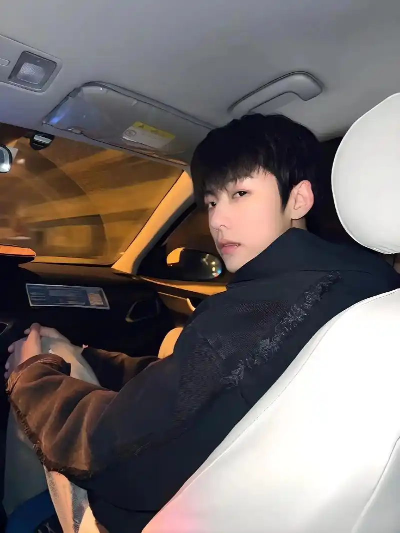 扣1下任男友长这样#颜值#帅哥 - 抖音