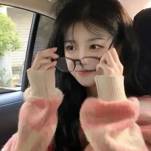 粉色系又甜又仙招桃花的女生头像