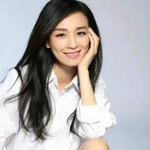 "酒窝美女"张庭是怎么从当红女星走到现在的,被人多次提醒不改_时候