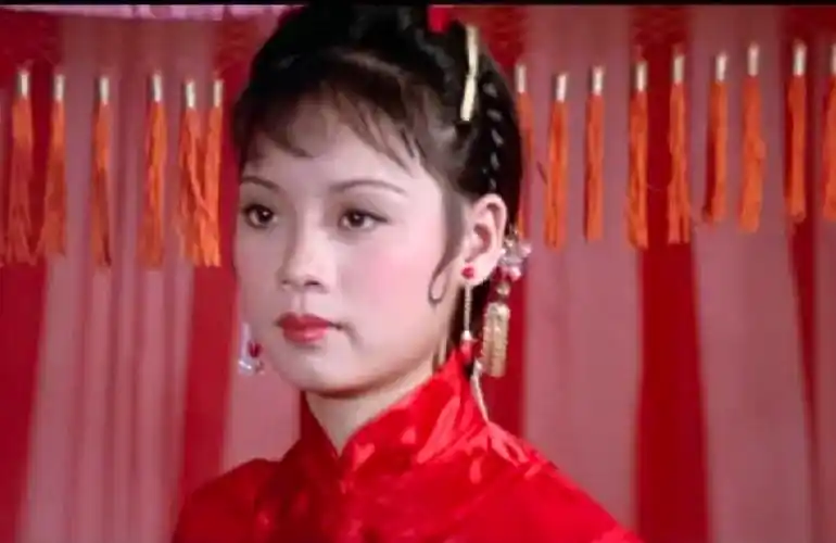 盘点港片中红极一时的10位武打女星现状:有人离世,有人还没结婚