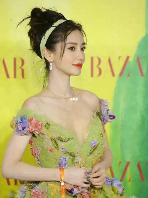 女明星芭莎慈善夜女明星红毯图都好美