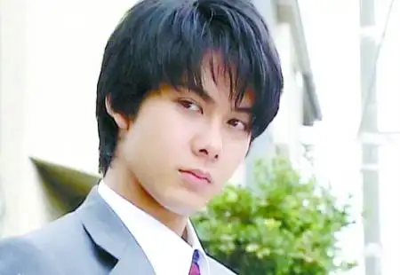 江直树"古川雄辉新版《一吻定情》海报新剧观察近日,日本再次翻拍的