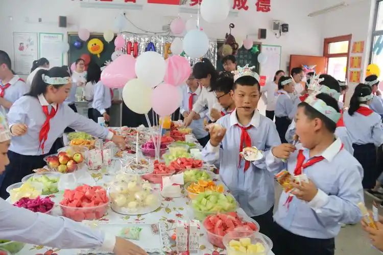 十岁,你好——市实小南校区四(12)班十岁成长仪式暨班级生日会