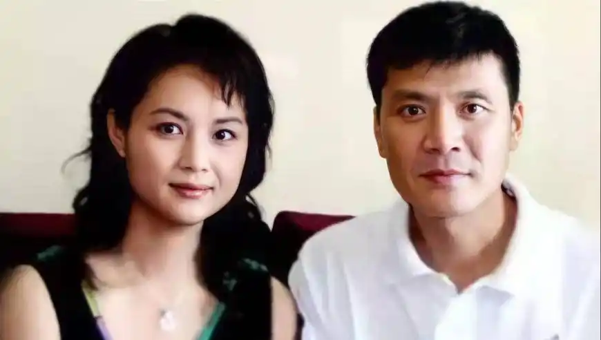 刘之冰二婚妻子罕见曝光,身份背景不一般,竟是大家熟悉的演员