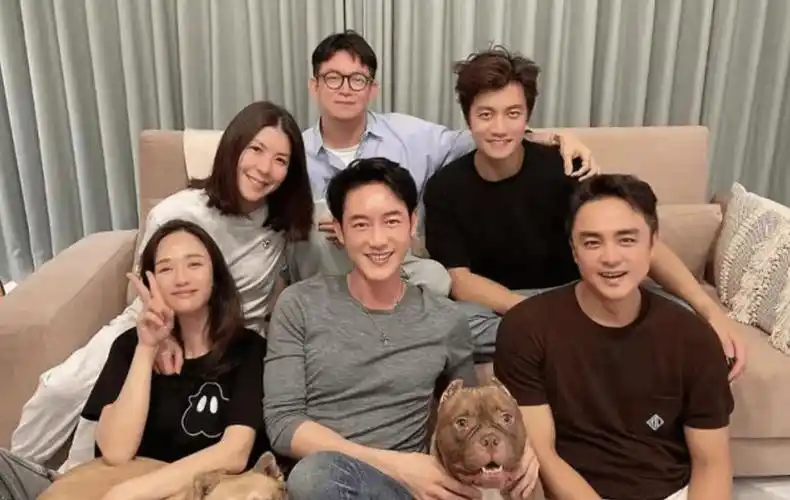 近年来,明道在事业上的发展不如以前那么顺利,此前他还被卷入到张庭