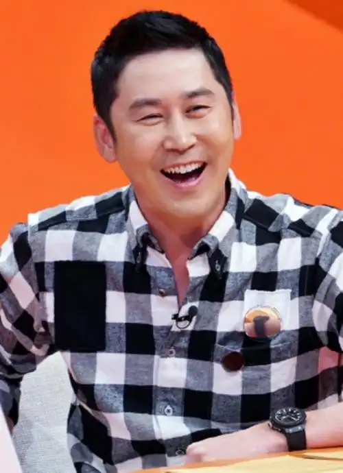 张度妍花13年,凹出自己的造型,她是韩国男笑星堆里一朵谐星之花