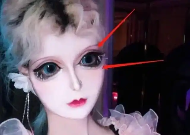 迪丽拉称自己没有整容,为什么眼睛那么大?卸妆后的样子愣到众人