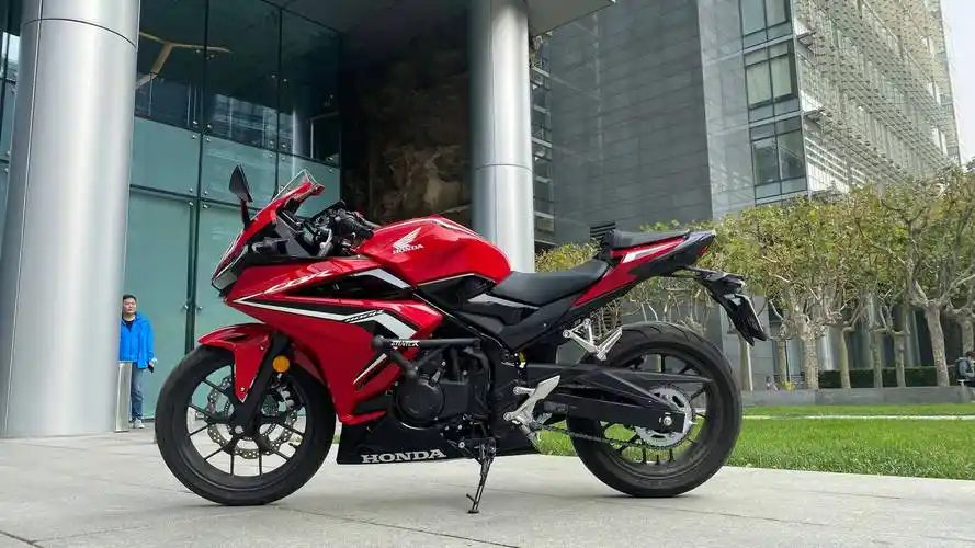 总的来说,cbr400r是一台没有特别优势及劣势的车