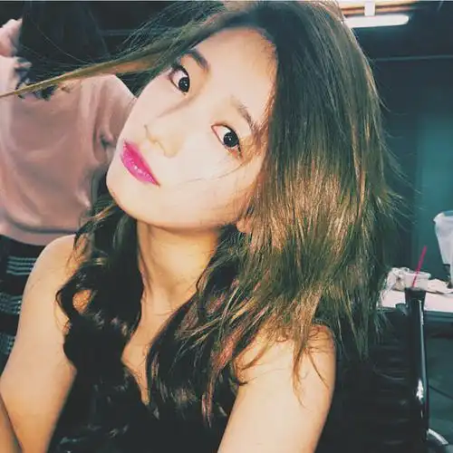 女生头像 韩国 明星 裴秀智