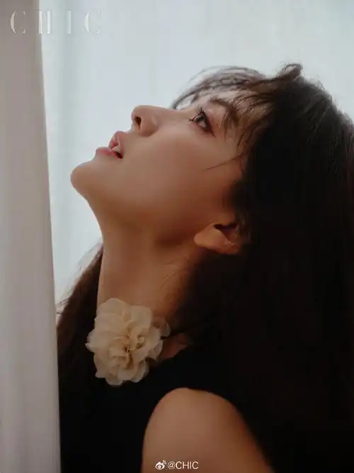 梁洁画室艺术大片