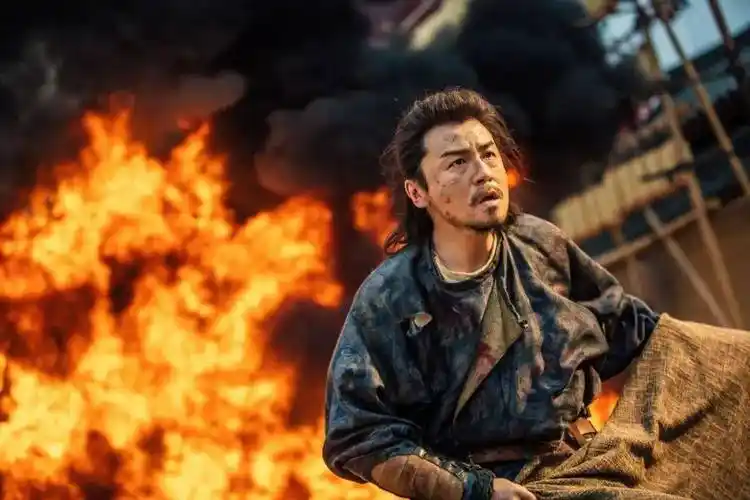 雷佳音为何如此抢手?_合作_徐峥_资源