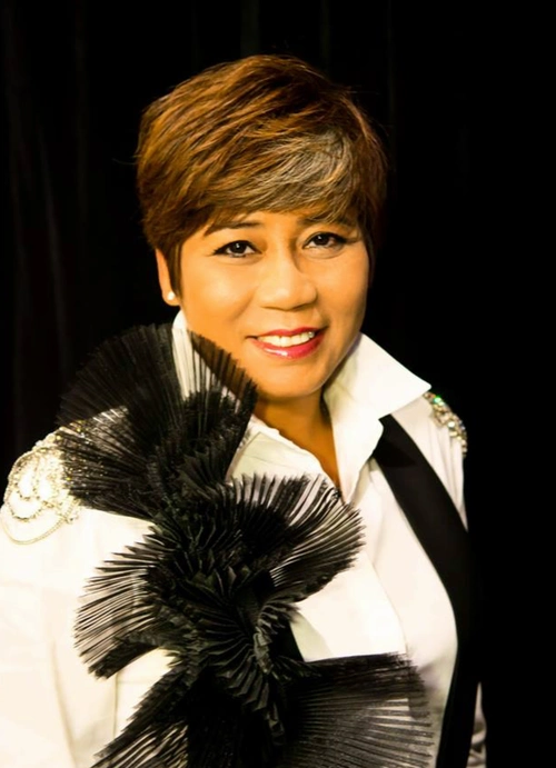 原创60岁资深歌手自曝肩膀长肿瘤庆幸是良性已割除两年前曾患肺癌