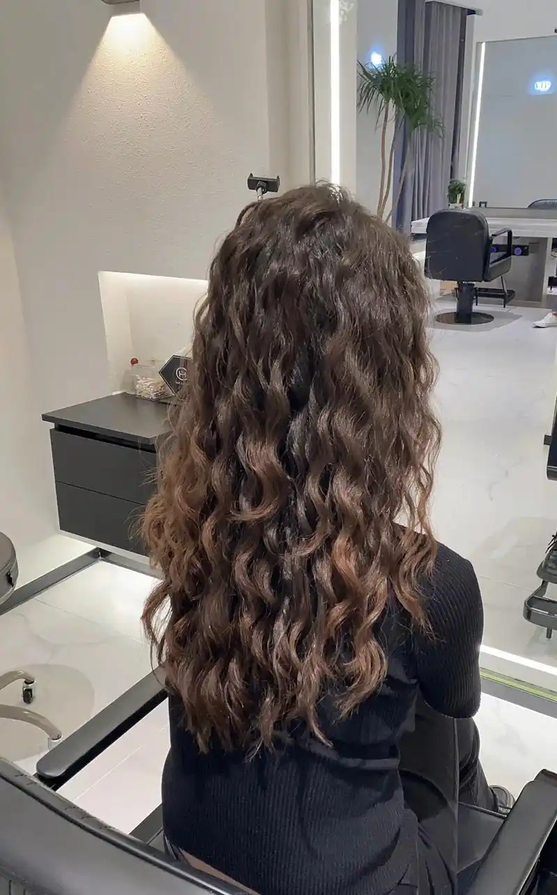 发量少试一下复古羊毛卷呢