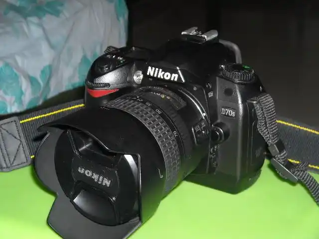 出95成新尼康d70s套机.