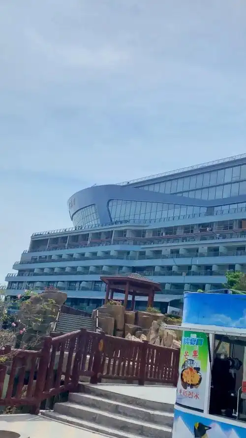 大连江定海湾度假胜地……集海钓,住宿,餐饮娱乐为一体…山,岛,海