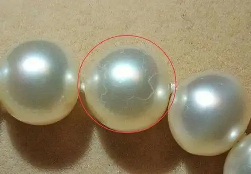 市场上99%的珍珠一碰就掉皮,还卖的死贵!这个"锅"谁来背?其实吧.