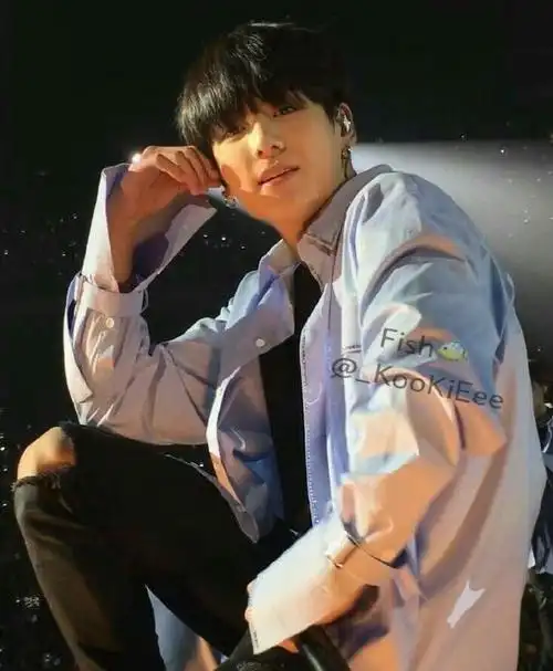 田柾国left and right#92#田柾国反差魅力#收了一波演唱会生图95