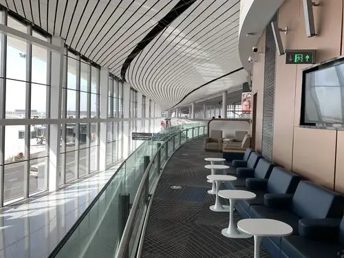 硬件一流,服务加油——南航大兴机场第二天两舱高卡值机区 休息室体验