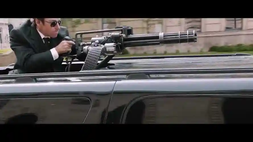 速度与激情:汽车上架起"加特林"机关枪,横扫一切,太帅了!