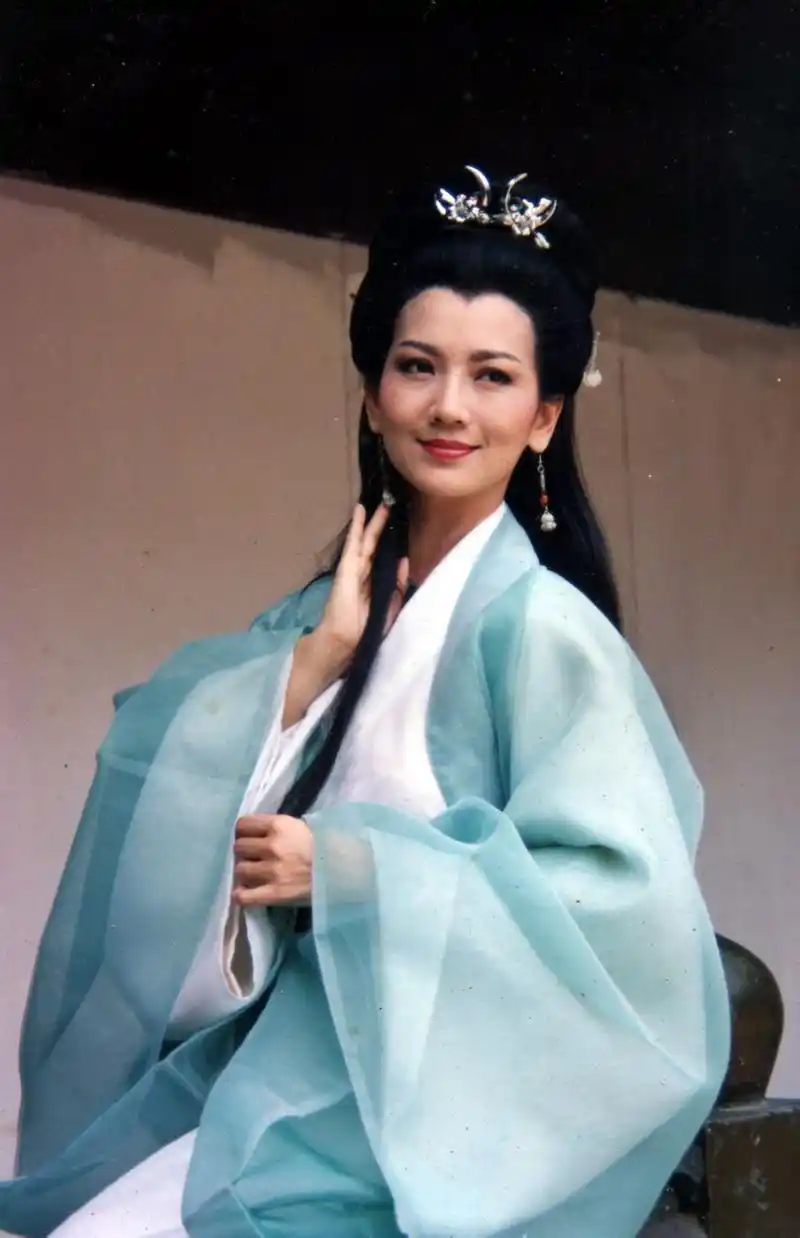 p>《新白娘子传奇》是由 a href="#" data-lemmaid="7448303">夏祖辉